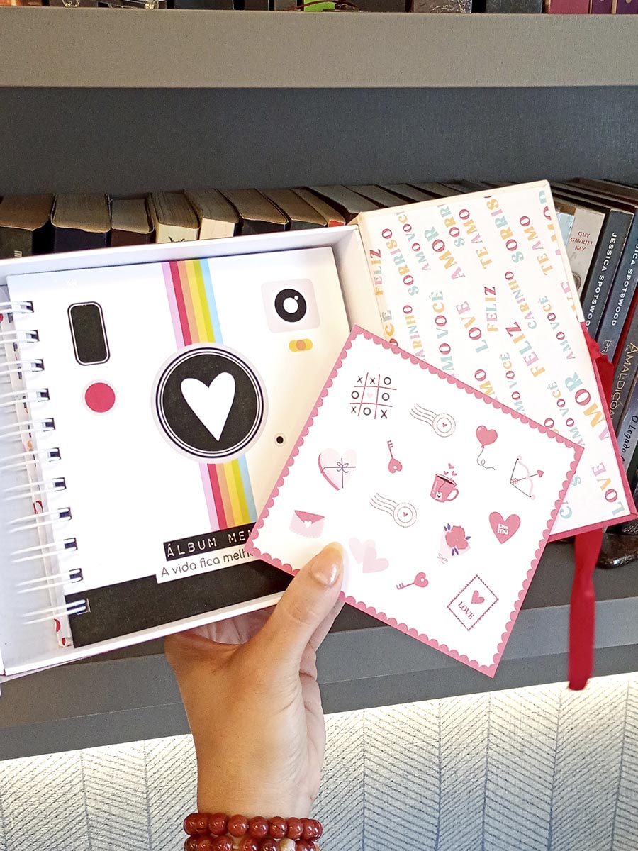 Pronta Entrega - Kit Instantes - Álbum de fotos com caixa e adesivos
