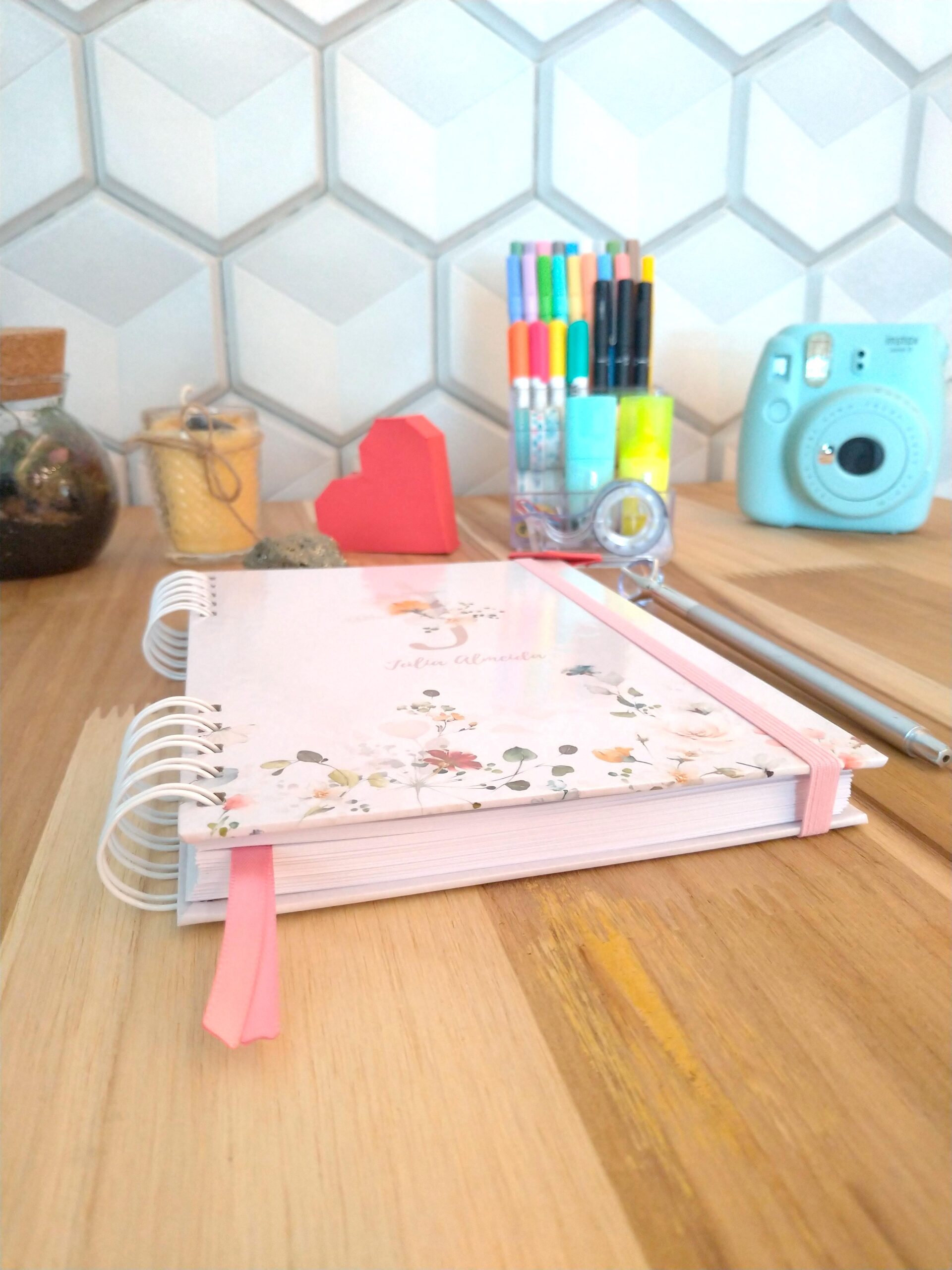 Caderno alfabeto floral personalizado