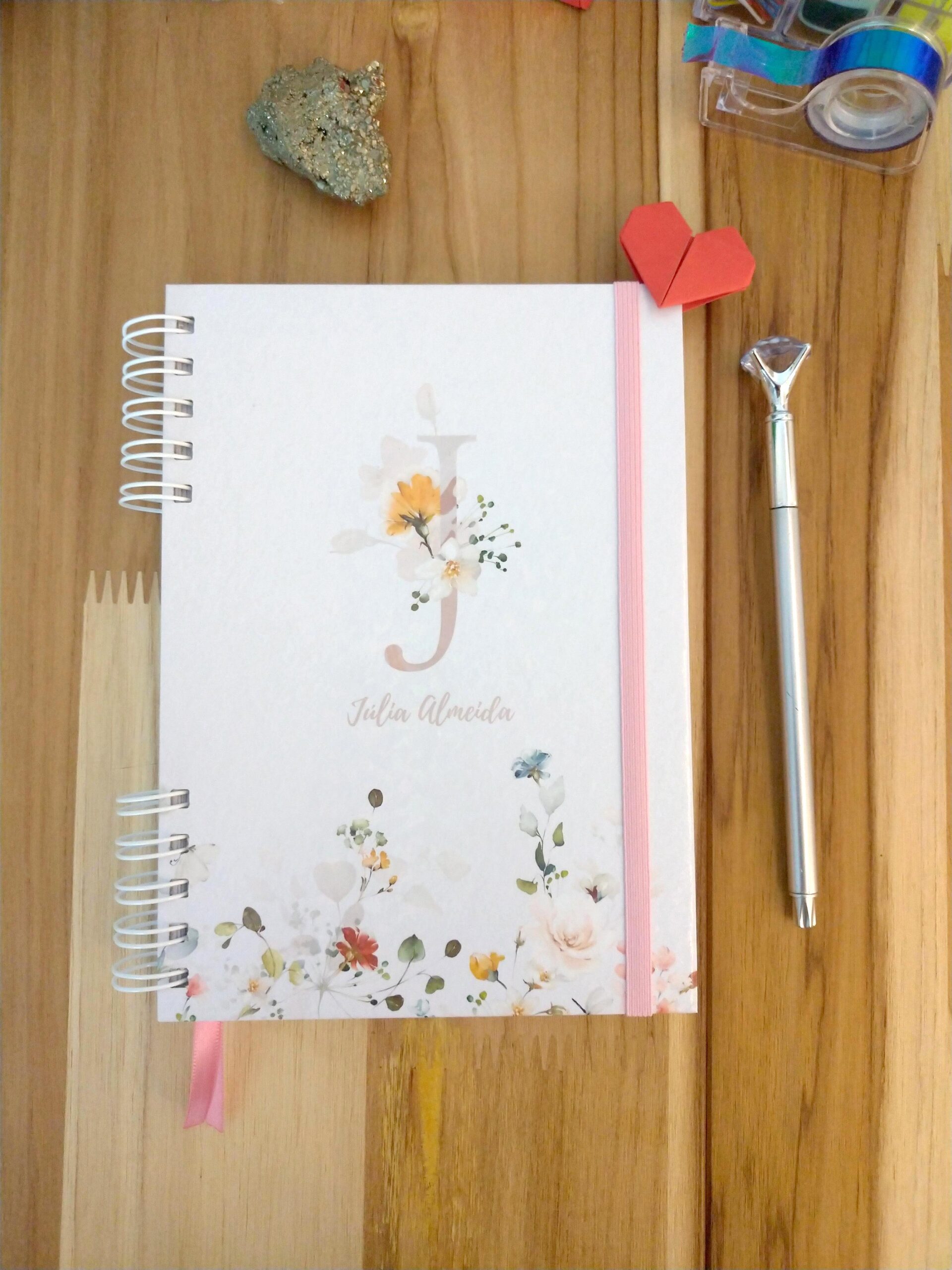 Caderno alfabeto floral personalizado - Imagem 5