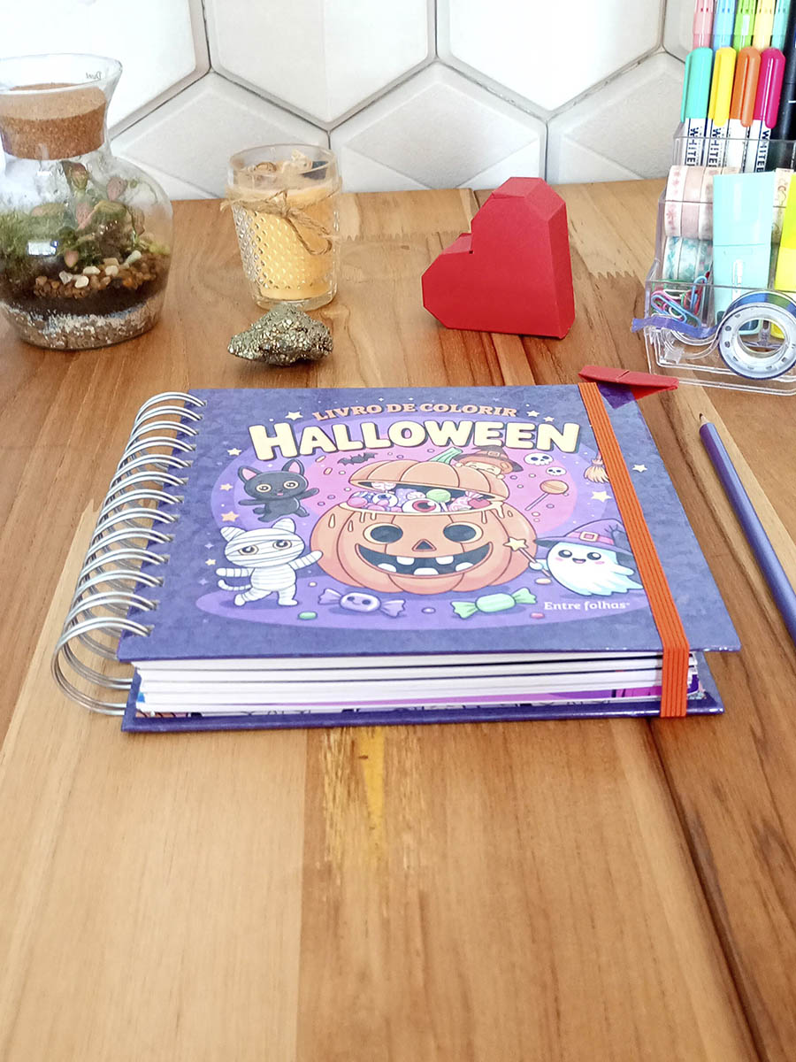 Livro de colorir Entre Folhas - Halloween Vol01